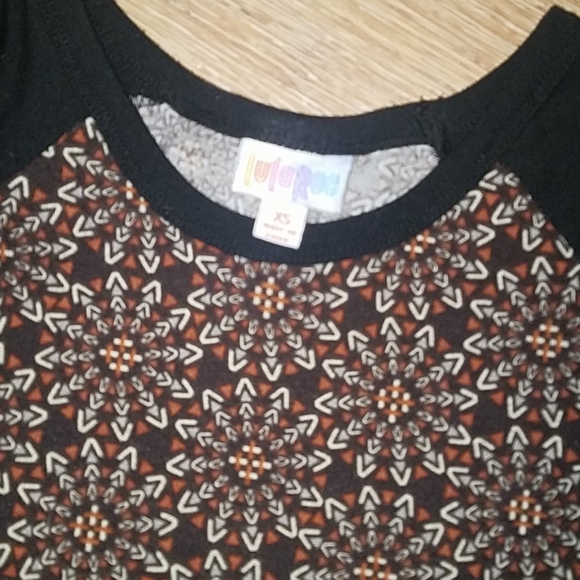 LulaRoe Randy Baseball Tee - Picture 3 of 13